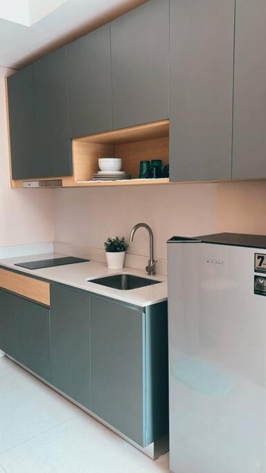Apartment Cozy Studio In Taman Anggrek Residences Jakarta
